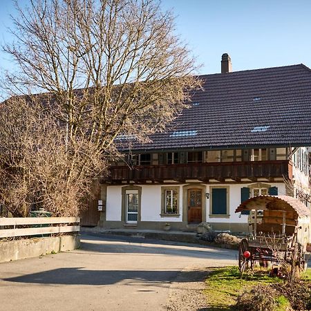 Gruppenunterkunft Mit Billardtisch Und Lamatrekking Meikirch Luaran gambar